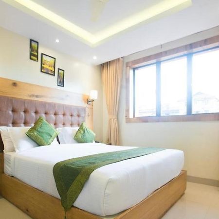 Hotel Square Stay Nueva Delhi Exterior foto