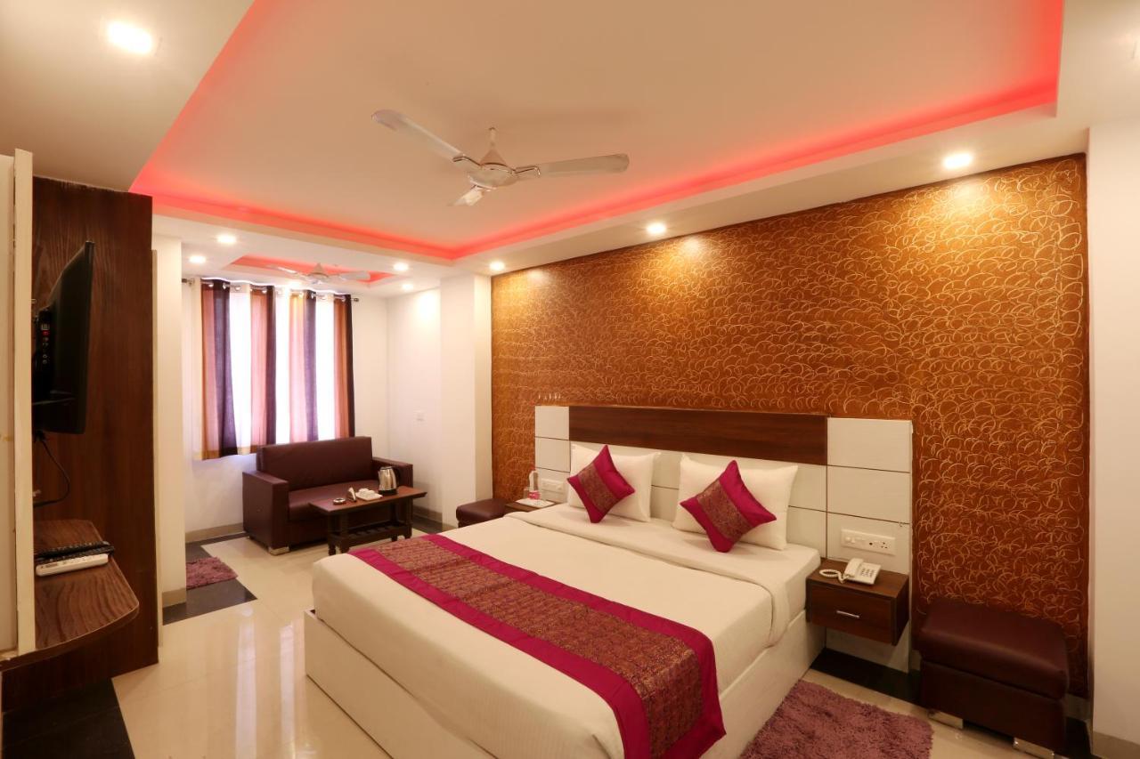 Hotel Square Stay Nueva Delhi Exterior foto