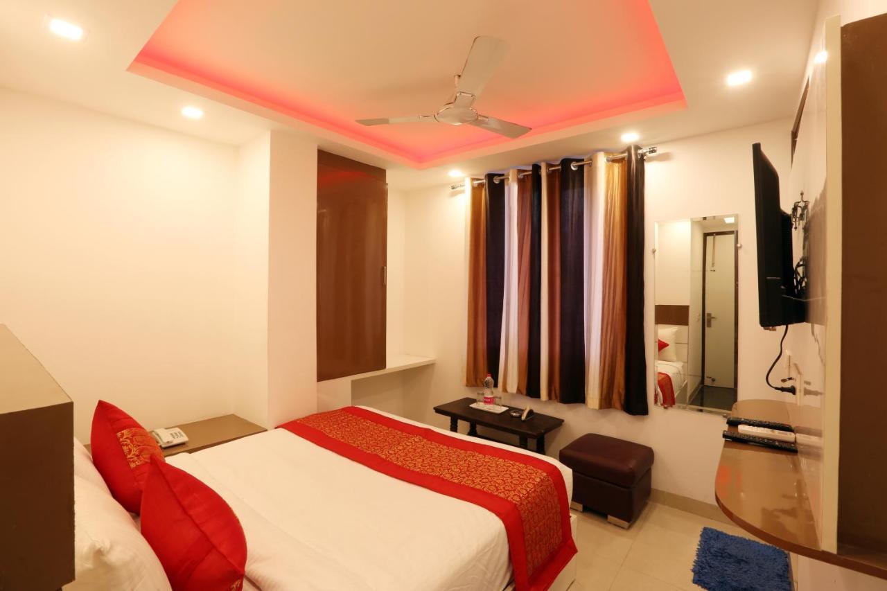 Hotel Square Stay Nueva Delhi Exterior foto